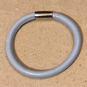 Brighton Woodstock Single bracelet Light blue smooth leather Holds beads, charms